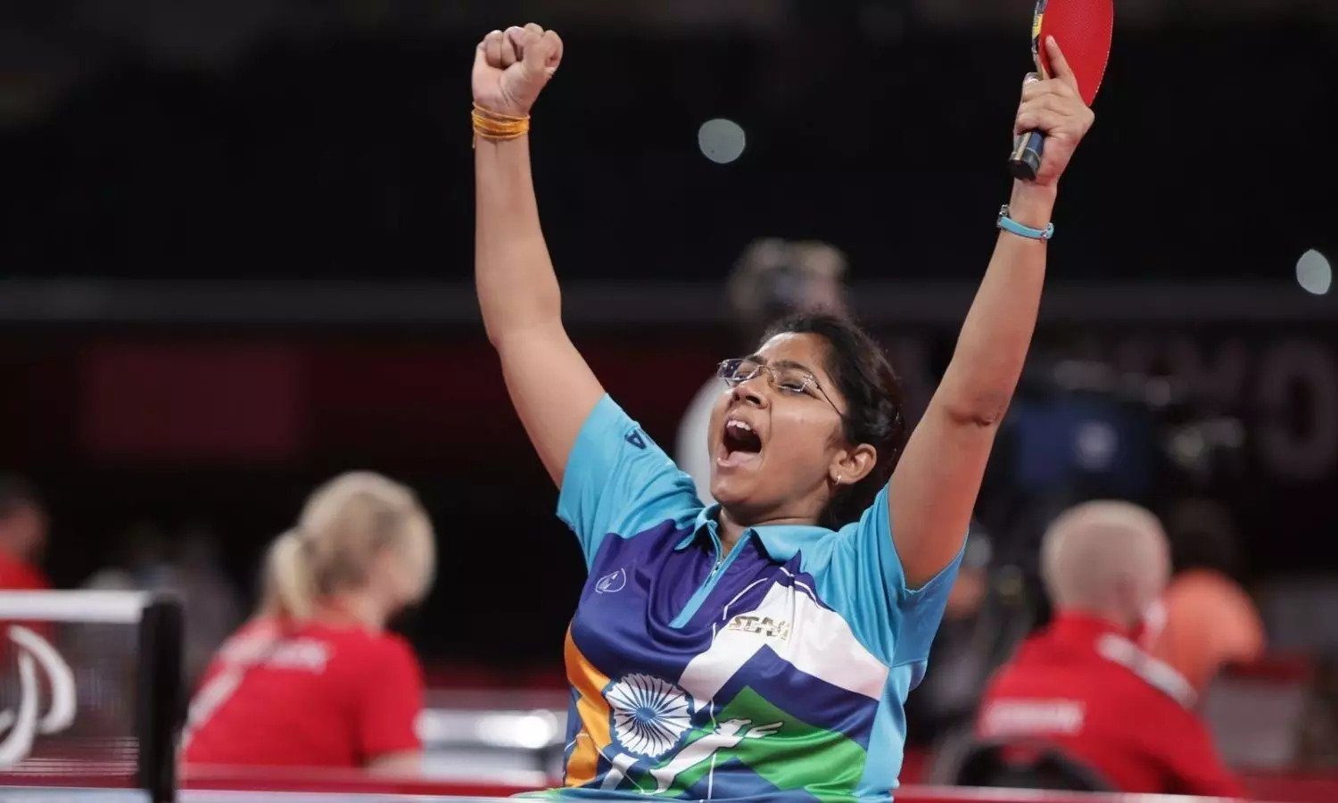Bhavina Patel: 도쿄 패럴림픽에서 은메달을 획득하며 역사를 쓴 패럴림픽 패들 선수