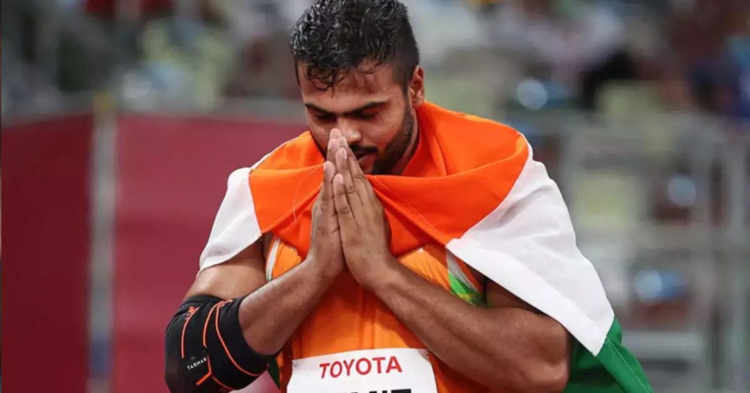 It’s a gold for India, again! Indian sportstars are on fire at the Tokyo Paralympics, and Javelin thrower Sumit Antil is proof of it. He broke the world record with a massive throw of 68.55m to win a gold medal.