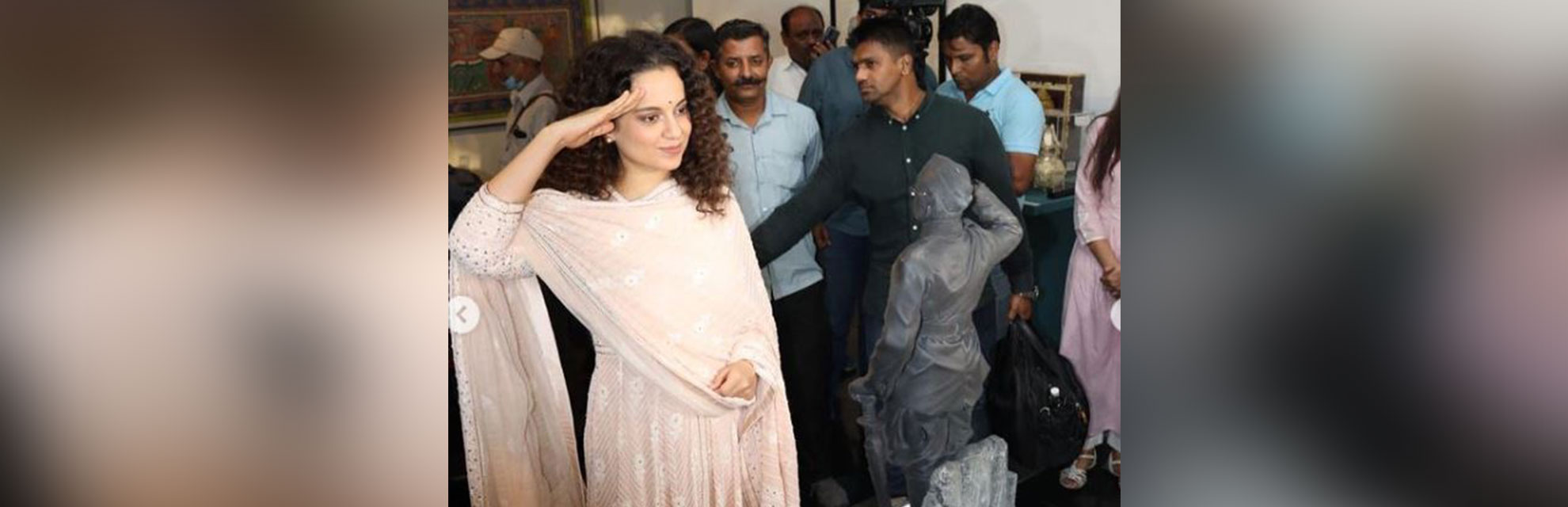 Actress Kangana Ranaut visited National Gallery of Modern Art, Delhi to see the spectacular auction for over 1,000 mementoes ranging from shawls to sports items that PM Narendra Modi received as gifts.