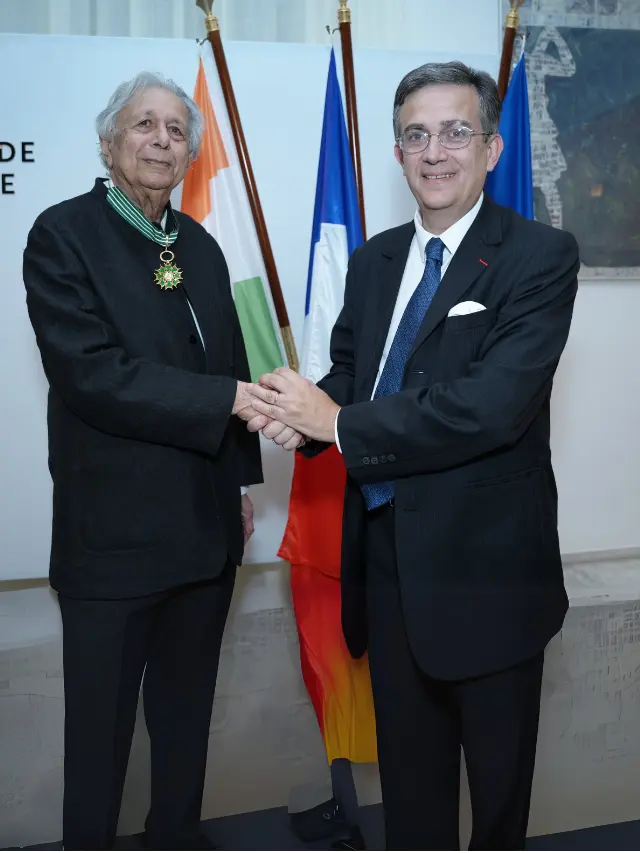 Indian architect Raj Rewal received the prestigious Commandeur de l’Ordre des Arts et des Lettres from France.