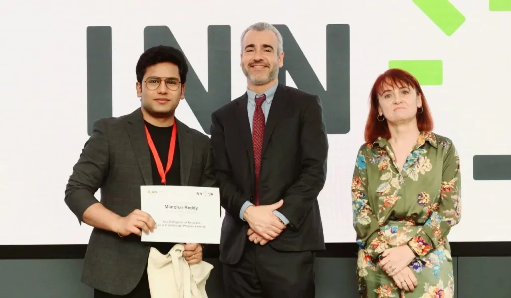 Manohar Reddy proposal on Autonomous Security Robots In Aviation was selected as a finalist in the Intelligent Use of Resources challenge of the 5th edition of the Innova Program